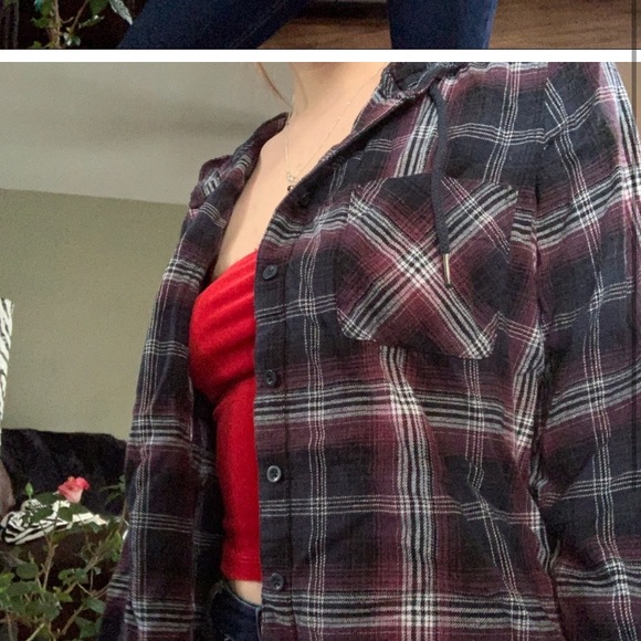 Checked button down hooded shirt - Picture 2 of 3